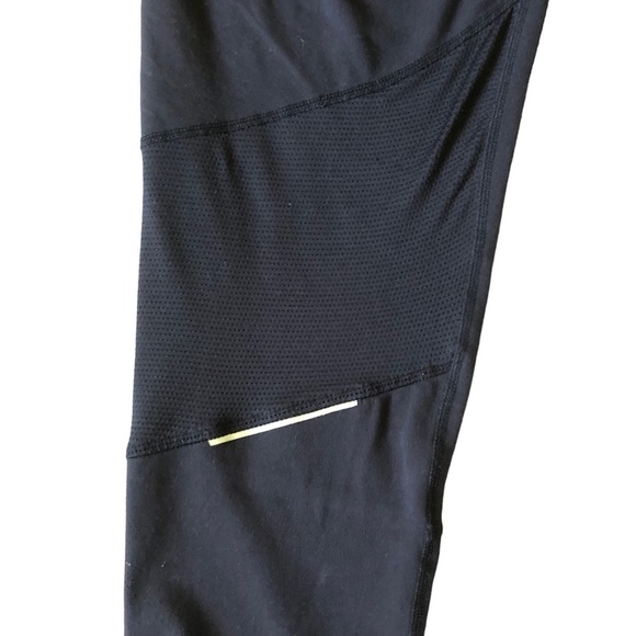 Athleta Contender2 2 in 1 Leggings w/ Skirt Overlay Capri Workout Pants - Picture 10 of 12